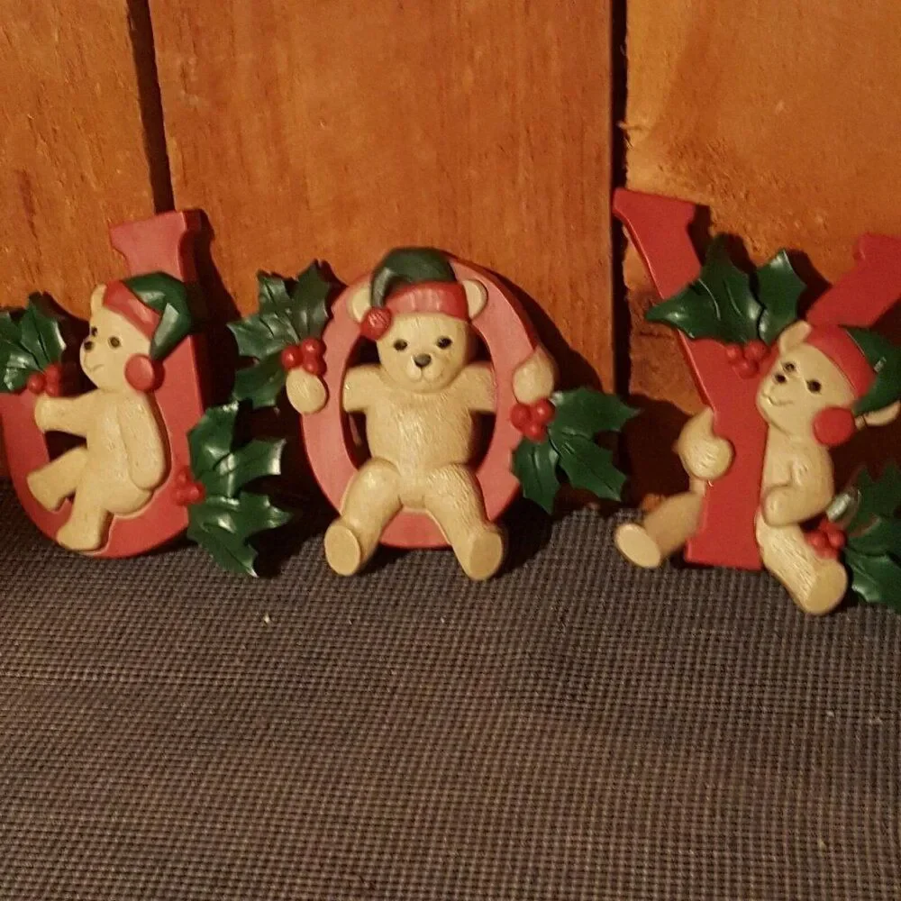 Vintage 80s Homco 1054 Christmas Joy Bears Holly Wall Hanging Plaque